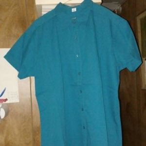 PORT AUTHORITY LADIES BLOUSE SIZE XL.